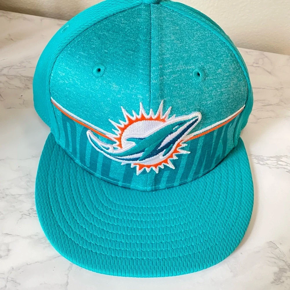 Brand New Men’s New Era Miami Dolphins NFL Hat Size Medium Large